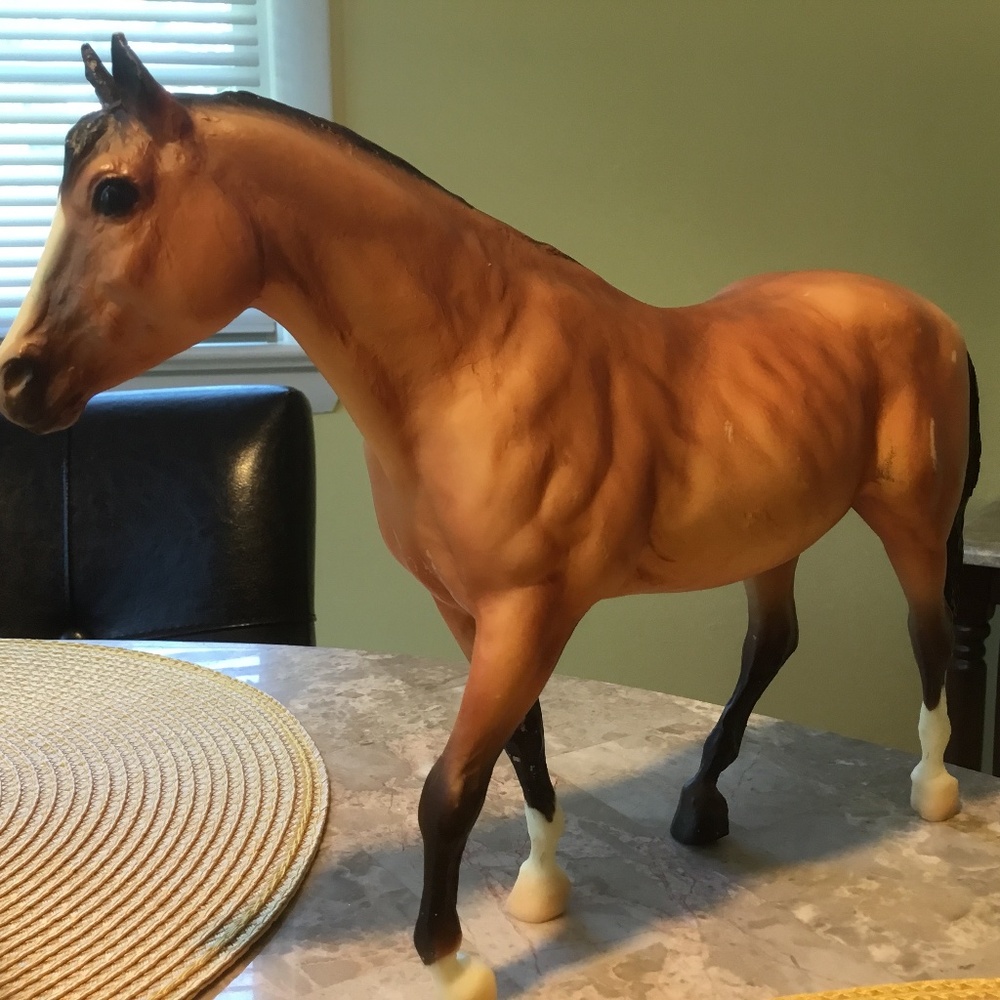 Horse Needs New Home! (11 3/4in long and 8 in Tall ear to legs) - Picture 3 of 16
